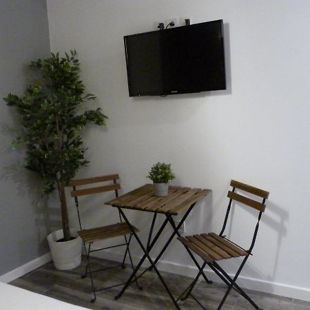 Intimo Y Acogedor "Algunos" Con Banera Hidromasaje Valência Exterior foto